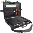 Peli Case 1495 műanyag védőtáska17" colos laptophoz - Deluxe: gumitálca betétes, külön párnázott tokokkal a laptopnak és a kiegészítők számára is. Vállpánttal és irattartóval. Belső: 479x333x97 mm